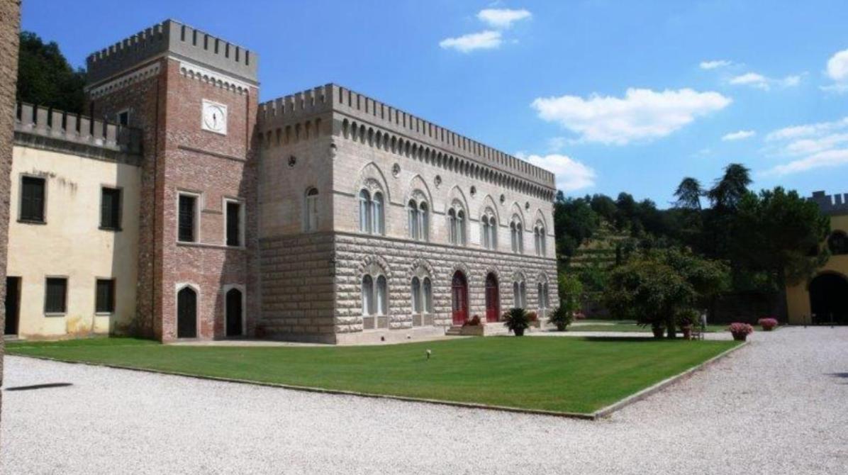 בית הארחה מונסליצ'ה 	Castello Di Lispida מראה חיצוני תמונה